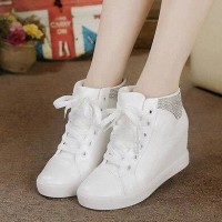Jual Sepatu Wanita Branded Berkualitas BOOTS SNEAKERS WHITE YOONA