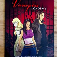 Komik Graphic Novel Vampire Academy by Richelle Mead Bhs Inggris