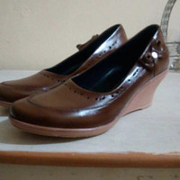 Sepatu kulit wanita asli magetan