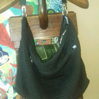Tas rajut hobo merk DOWA