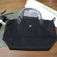 Tas wanita merk Longchamp paris