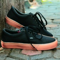 SEPATU CASUAL VANS ERA BLACK SOL GUM