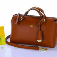 tas Fendi Roma F611