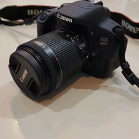 Kamera DSLR Canon EOS 700D Lensa Kit 18-55mm