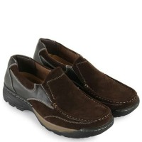 Sepatu Gunung Pria Weinbrenner