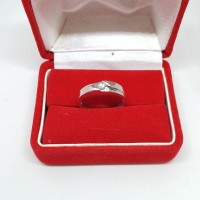 CINCIN BERLIAN EMAS PUTIH 18 KARAT