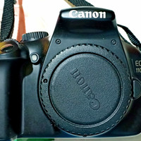 2nd / bekas / second Kamera Canon EOS 1100D
