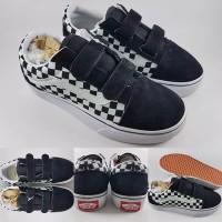 Sepatu Kets Anak Vans Old Skool Kids Checkerboard Catur Black White