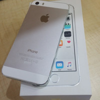 Asli apple iphone 5S silver 16GB ex garansi Ibox Erafone