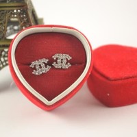 Anting Tusuk Channel Lapis Emas Putih