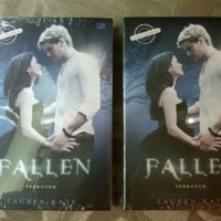 Umum Agama Novel Cerpen)Fallen#1: Terkutuk oleh Lauren Kate