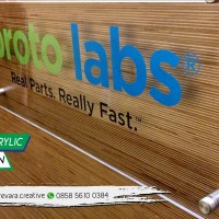 Papan Nama Akrilik / Acrylic Wall Signage