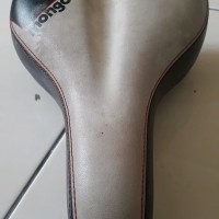 Sadel Sepeda MTB Mongoose - Seken
