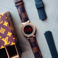 Jam Tangan Pria Wanita LV Louis Vuitton Digital Tali Kulit