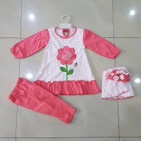 Baju Muslim Bayi / Setelan Pakaian Muslim baby girl dengan jilbab