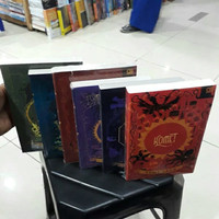 Novel - BULAN - BUMI - BINTANG - MATAHARI - KOMET - CEROS DAN BATOZAR