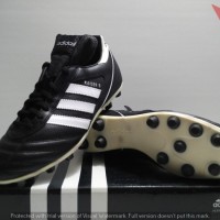 Sepatu Bola Adidas Original Art#033201 Model Terbaru Harga Termurah