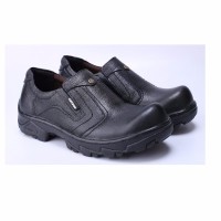 sepatu safety pendek pria caterpillar safety catenzo RI 028