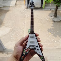 Harga miniatur gitar gibson flying v psychedelic jimi hendrix | antitipu.com Harga miniatur gitar gibson flying v psychedelic jimi hendrix | antitipu.com