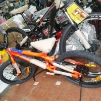 sepeda bmx 20 jumper x 01 united