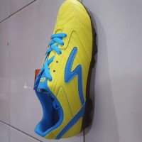 promo sepatu bola specs brave warna kuning ORIGINAL