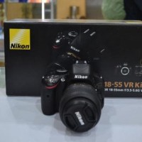 NIKON D3200 + LENSA KIT 18-105 VR.