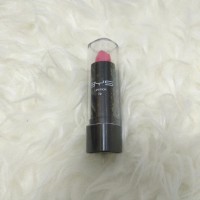 BYS Lipstik shade Sassy Salmon