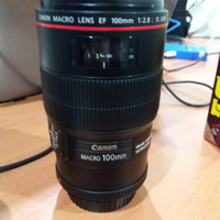 Lensa fix macro 100mm f2.8 L series lengkap Dus + hood lens