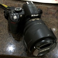 Nikon D3100 + Lensa Kit 18-105mm