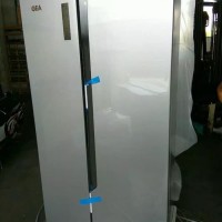 PROMO... KULKAS PINTU MENYAMPING GEA RC-67WS COCOK UTK RUMAH TANGGA