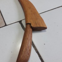 pisau raut bambu
