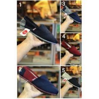 69 Sepatu - Wakai Casual Premium Original / Kets / Cowok / Sneakers