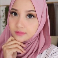 kerudung wanita cantik warna pink