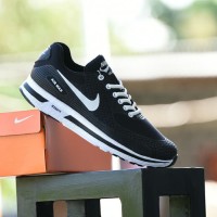 Sepatu Nike Airmax Zoom Warna Hitam Putih Casual Branded