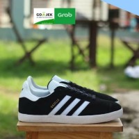 SEPATU PRIA ADIDAS GAZELLE BLACK WHITE ORIGINAL SNEAKERS COWOK RUNNING