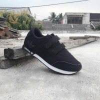 Hot Item Sepatu Anak Sekolah Adidas Laki Laki Dan Perempuan Terbaru