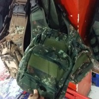 tas slempang army