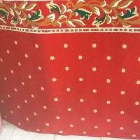 Ada sajadah asofa merah bintik