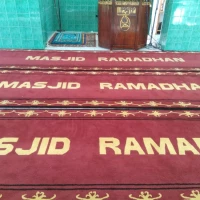 Ada SEJADAH MEWAH HJ KREASINDO