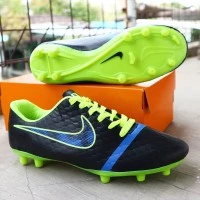 sepatu bola Nike hijau hitam biru