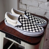 Harga vans slip on original online