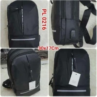 Tas Selempang Warna Hitam