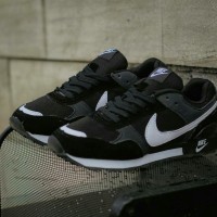 PROMO SEPATU NIKE AIRMAX ONE GRADE ORI VIETNAM WARNA HITAM PUTIH
