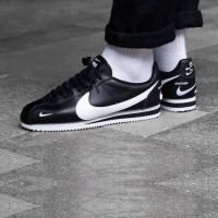 nike cortez hitam
