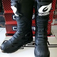 sepatu trail merk oneal