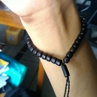 Gelang Kaukah Kotak Hitam - Kayu Kokka Tali Nilon Tasbih 33 Butir