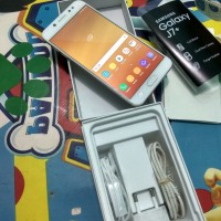 Samsung J7 plus Ram 4 /32 fulset mulus garansi