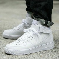 sepatu nike pria putih size 39-43 original made thailand
