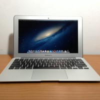 Apple MacBook Air 11” MJVM2 Early 2015 Core i5 256GB SSD Mulus Murah