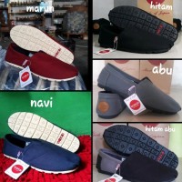 * Sepatu Wakai Warna Abu Polos Sol Hitam